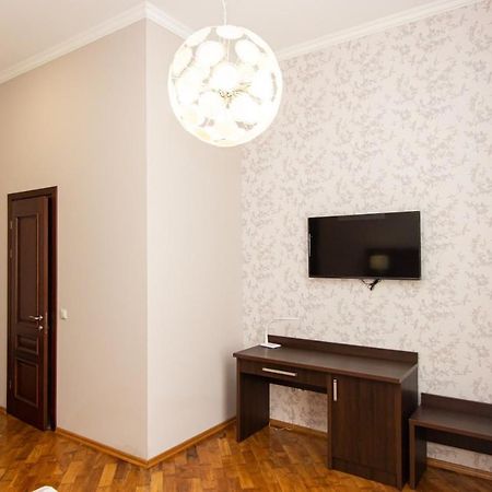 Апартаменти В Центрі Міста İvano-Frankivsk Dış mekan fotoğraf